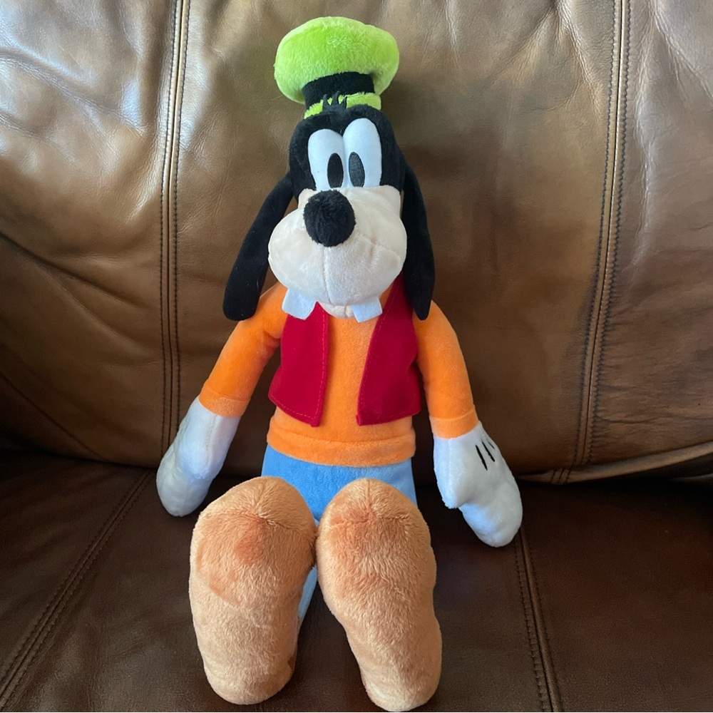 Disney Goofy Plush 21”